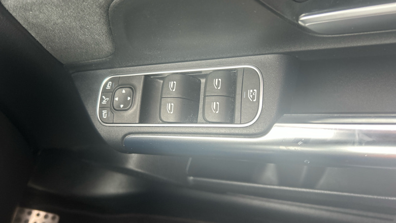 Mercedes-Benz GLA 200d AMG Line Executive 5dr Auto Diesel Hatchback